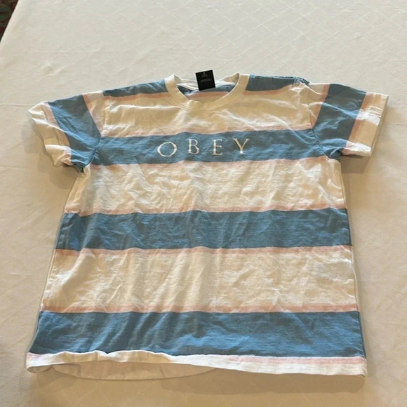 OBEY women’s tee shirt small excellent condition - Picture 1 of 4